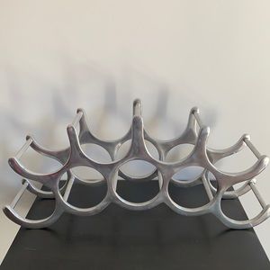 Wine bottle rack
